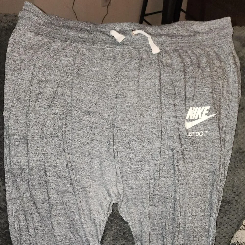 Nike Women's Grey Joggers-tracksuits